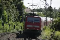 DB 111 213-5 schiebt einen RB in Richtung München Hbf (7.6.2015 Feldmoching)