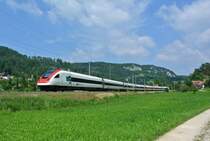 RABe 500 024 als ICN 629 bei Liesberg, 07.06.2015.

