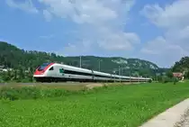 RABe 500 024 als ICN 629 bei Liesberg, 07.06.2015.

