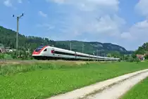 RABe 500 013 als ICN 30628 bei Liesberg, 07.06.2015.