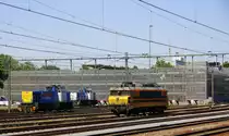 Von Links nach Rechts RRF 4402,275 612-0 von Locon,und 6406 von LTE stehen abgestellt in  Sittard(NL). 
Aufgenommen vom Bahnsteig 2 in Sittard(NL). 
Bei Sommerwetter am Nachmittag vom 5.6.2015.