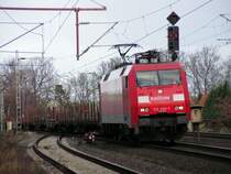 BR 152 090-7 der RaiLion f�hrt am Nachmittag des verregneten 29.1.07 in den ehemaligen Gbf Rohrsen bei Nienburg (Weser) ein.