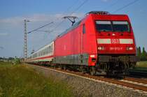 101 072-7 mit dem IC 2223 bei Wickrathhahn am Abend des 10.6.2015