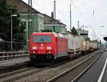 185 241-7 am 23.07.2014 mit einem KLV in Müllheim (Baden) gen Norden.