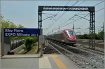 Um 6.40 in Napoli abgefahren, um 8.00 Roma Termini verlassen und ohne kommerziellen Halt bis Milano Centrale gefahren, erreicht der neue ETR 400 07 als  Frecciarossa 1000  (FR 35610) praktisch pünktlich Rho Fiera EXPO Milano 2015, wo er nach kurzem Aufenthalt nach seinem Ziel Torino P.N. weiterfahren wird. 
22. Juni 2015