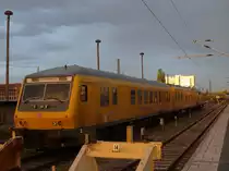 DB Schienenprüfzug 1 ( Netz-Instandhaltung und Fahrwegmessung ), im Hintergrund RaiLab 1 ; Dresden Hbf. , 05.05.2015
