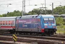 101 042-0  Ecophant mit IC 2239(Warnem�nde-Leipzig)bei der Ausfahrt im Rostocker Hbf.26.06.2015