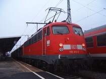 Die BR 110 414-0 stand am 02.02.07 auf Gleis 1 des Aalener Bahnhofs.
Das Foto wurde mit meinem Stativ aufgenommen.