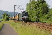 193 857 mit geschlossenen ARS-Autotransportwagen in Fahrtrichtung Norden. Aufgenommen am 22.05.2014 zwischen Eschwege West und Wehretal-Reichensachsen.