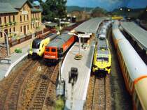 v.l.n.r.: Dispo-Taurus ES 64 U2-041 (Piko), 232 800-3 (Roco) und 101 082-6  BKK  (Tillig) in 1:120.