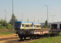 VEN 650 132 + 650 131 am 01.07.2015 abgestellt vor dem Bw der Erfurter Bahn in Erfurt Ost. (Durch den Zaun fotografiert).