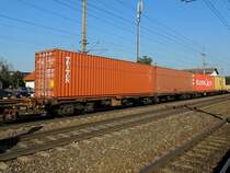 Sggrss 3354(CZ-MT)4450, Containertragwagen bei der Durchfahrt Marchtrenk; 141104