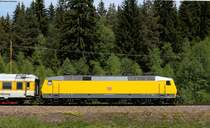 120 502-0/120 160-7 mit dem Mess NbZ 94332(KehI - Neustadt/Schwarz)) bei Kirchzarten 28.5.15