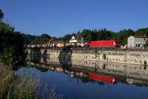 185 217-7 mit Kesselzug und seinem Spiegelbild in Bad Kösen am 28.06.2015. 