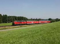 Eine 218 mit einem IRE nach Ulm am 04.07.2015 unterwegs bei Hochdorf.