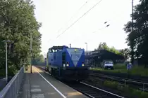Die V105  Sally  von der Rurtalbahn kommt als Umleiter und fährt als Lokzug aus Düren nach Stolberg-Hbf(Rheinland) und fährt durch Kohlscheid aus Richtung Herzogenrath und fährt die Kohlscheider-Rampe hoch nach Aachen-West. 
An einem schönem Sommermorgen vom 6.7.2015.

