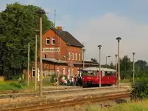 Am 11.07.2015 war das EBS  Ferkeltaxi  772 345 auf Sonderfahrt im Schwarzatal und konnte vor der Abfahrt in Kühnhausen fotografiert werden.