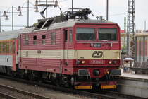 371 004-3  Otik  mit EC 174(Budapest-Keleti-Hamburg-Altona)bei der Einfahrt im Dresdener Hbf.15.07.2015