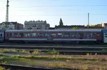 Ungarn: 2. Klasse Reisezugwagen, CFR 61 53 84-96 008-9 Bdeem Bauart Halberstädter Schnellzugwagen ex IR/IC DB ? in Budapest Keleti pályaudvar 11.05.2015