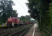 294 727-3 DB kommt mit Kurzen Güterzug aus Stolberg-Hbf(Rheinland) nach Herzogenrath  und fährt durch Kohlscheid und fährt in Richtung Herzogenrath.
Bei Regenwetter am Nachmittag vom 13.7.2015.