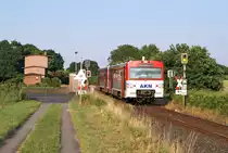 Bis Ende des Jahres 2015 kommen die 1976 und 1977 bei Linke-Hofmann-Busch in Salzgitter gebauten Triebwagen vom Typ VTE noch im Liniennetz der AKN zum Einsatz. In Vorgriff ihre Außerdienststellung stehen die Triebwagen derzeit zum Verkauf: http://www.akn.de/news/vte-doppeltriebwagen-abzugeben/ und http://www.shz.de/lokales/pinneberger-tageblatt/15-akn-zuege-suchen-neue-besitzer-id10275451.html
Im Juli 2015 konnte einer dieser Triebwagen als Zug der Linie A3 zwischen Ulzburg Süd und Elmshorn am ehemaligen Bahnhof von Langeln beobachtet werden.