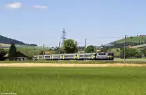 Re 420 501 mit RE am 28.06.2015 bei Zäziwil.