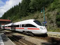 Nicht als neuer Fernverkehrszug über den Rennsteig, sondern für Filmdreharbeiten war am 09.07.2015 der DSB 605 007  Århus  im Bahnhof von Oberhof (Thür).