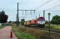 PB13  Ilse von Crossrail mit einem langen Containerzug auf dem Weg nach Aachen-West. Aufgenommen am 23/07/2015 in Hoeselt an der Linie 34.
