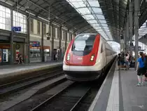 SBB - ICN Mani Matter bei der einfahrt im Bahnhof Olten am 04.07.2015