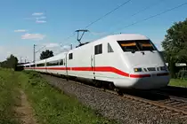 401 087-2  Fulda  in Richtung Freiburg am 08.08.2014 bei Kollmarsreute.