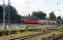 143 828-2 DB kommt mit der S3 von Freiberg(Sachsen) nach Dresden-Hbf und fährt den Dresdener-Hbf ein. 
Bei Sommerwetter am Nachmittag vom 16.7.2015.