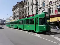 BVB - Tram Be 4/4 481 mit 2 Beiwagen unterwegs auf der Linie 1 vor dem SBB Bahnhof in Basel am 11.07.2015