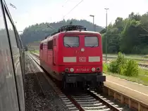 Schublok 151 046-0 wartet am 05. Juli 2015 im Bahnhof Pressig-Rothenkirchen auf weitere Einsätze.
