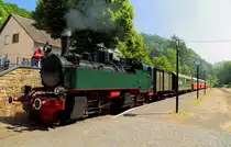 Scheineinfahrt von 11sm mit Sonderzug am 05.06.2015 in den Bahnhof Burgbrohl. (Bild 2)