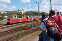 Gemeinsames  Knipsen  bei meinem ersten Bahnbilder-Treffen in Singen (Hohentwiel) 02.08.2015