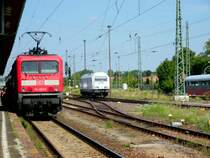 Am 02.08.2015 kam 223 143 mit einem Holzzug aus Richtung Salzwedel nach Stendal.Nach ihrem Kopfmachen brachte sie ihren Zug weiter nach Niedergörne.
