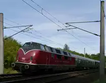 V 200 007 mit Sonderzug  SWR-Deutschlandrundfahrt, Die große Eisenbahn-Romantik-Rundfahrt  auf der Etappe Berlin - Hamburg; Friedrichsruh, 02.08.2015 (Notschlachtung weil für mich überraschend aufgetaucht)
