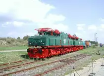 In der Nähe der Arena Ferropolis gab es bis 2008 eine Schienenfahrzeugausstellung. Hier sind neben zwei Maschinen des Typs EL 2, 4-499 und 4-697 auch eine V10c, eine V60, mehrere V22 und ein Dosto-Schienenbus zu sehen. Die Ausstellung ist mittlerweile Geschichte.