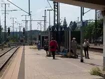 Wer wartet hier auf was viertel nach 3 in Singen? 02.08.2015