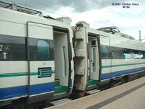 T�ren und Wagenverbindung beim Cisalpino (20.05.2003 Singen).