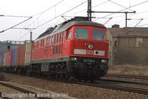 Eine 233er, auf dem Weg zum G�derbahnhof nach Pirna. Aufnahmeort ist zwischen Heidenau und Pirna am Kahrenweg.