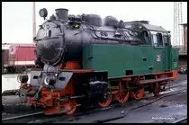 Es war eine tolle Idee der HSB, für eine kurze Zeit die 996001 in alter Farbgebung der NWB wieder auferstehen zu lassen! Am 22.06.1991 traf ich sie in dieser Form im BW Wernigerode an.