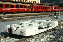 RhB - AVN ArgeVereina Nord  25  am 13.05.1994 in Klosters - Segment-Transportwagen - Baujahr ? - Belloli - Hinweis: gescanntes Dia
