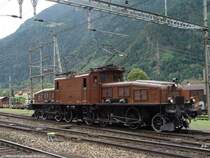 SBB Historic Ce 6/8 II 14253 am 05.07.03 in Erstfeld
Um Stillstandsschden zu vermeiden werden die historischen Fahrzeuge des Standorts Erstfeld regelmssig bewegt 