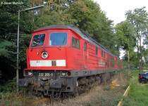 Gr�ne H�lle - Die Doppeltraktion aus 232 205 und einer weiteren Schwesterlok am 2. September 2006 in N�rnberg Rbf