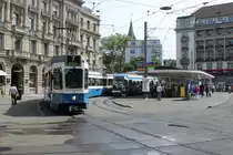 Zürich VBZ Tram 7 (SWP/SIG/ABB Be 4/8 2111 + SWS/SWP/ABB Be 2/4 2424) Paradeplatz am 13. Juli 2015.