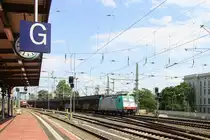 186 131 von ITL kommt mit einem langen Porschezug Bratislava(SK) nach Leipzig-Wahren(D) und fährt durch den Dresdener-Hbf in Richtung  Dresden-Friedrichstadt-(Gbf).
 Aufegenommen vom Dresdener-Hbf. 
Bei Sommerwetter am Nachmittag vom 16.7.2015.