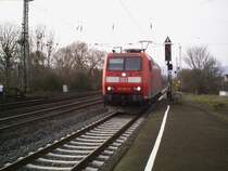 185 005-6 am 23.02.2007 bei der Einfahrt in den Bahnhof Kreiensen.