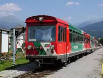 STLB Triebwagen VT 35 und Steuerwagen VS 42 der Murtalbahn bei Ausfahrt aus Tamsweg nach Unzmarkt im Lungau; 13.08.2015
