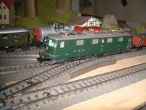 Ae 6/6 mit G�terzug